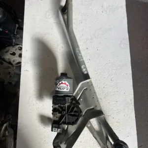Motorino Tergicristallo Anteriore Dacia Duster 1.5 dCI (10-17) – 3397020879