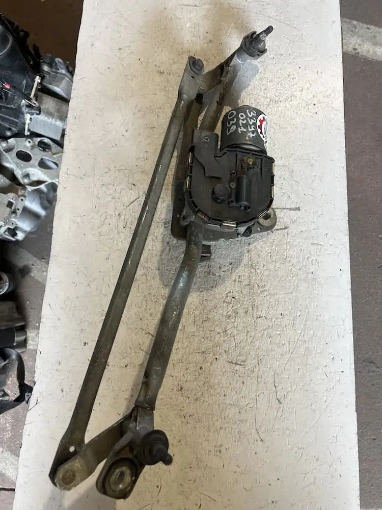 Motorino Tergicristallo Anteriore Audi A6 Avant 2.0 TFSI (125kw) – 3397021039