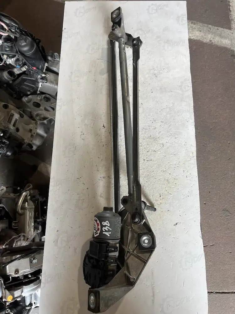 Motorino Tergicristallo Anteriore Ford Kuga 2.0 TDCi 4x4 (08-12) – 3397021138