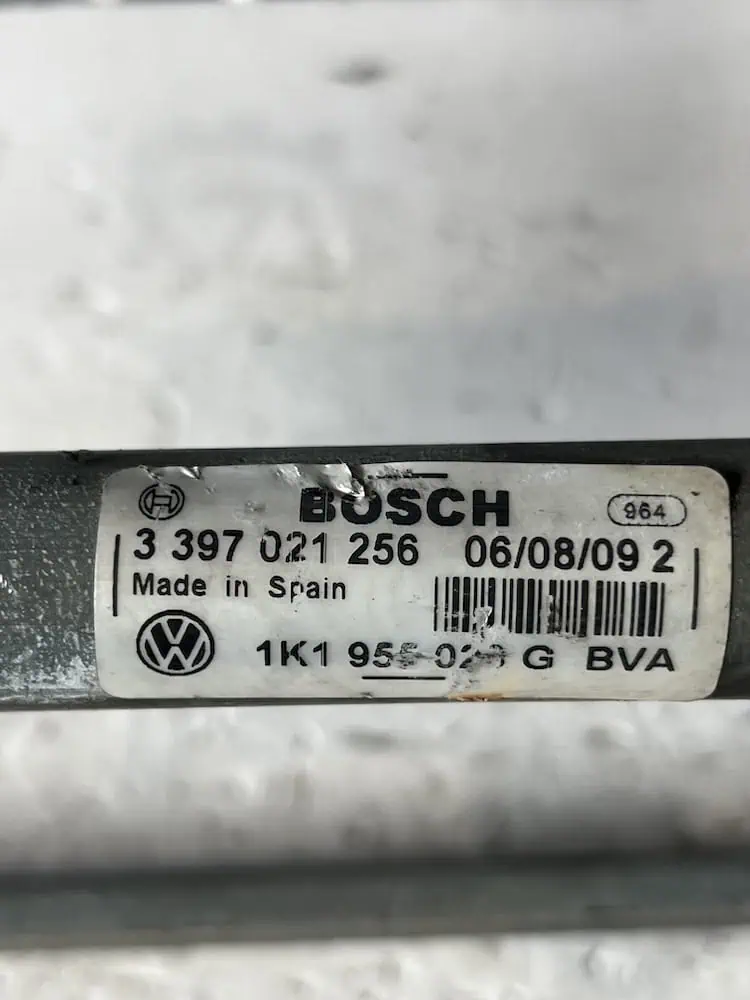 Motorino Tergicristallo Anteriore Volkswagen Golf VI 1.6 TDi (08-12) – 3397021256
