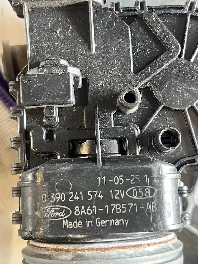 Motorino Tergicristallo Anteriore Ford Fiesta 1.2 Benzina (08-12) – 3397021490