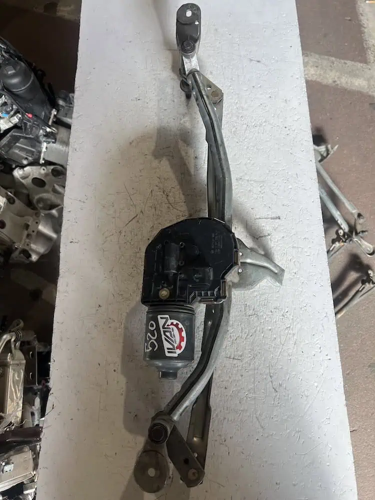 Motorino Tergicristallo Anteriore Bmw Serie 5 Touring 535 d xDrive (09-17) – 3397021520