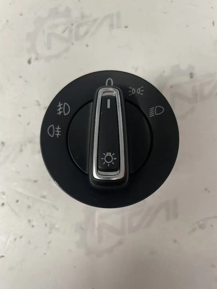 Interruttore Luci Volkswagen Polo 1.0 Benzina (70kw) – 5G0941431AHWZU
