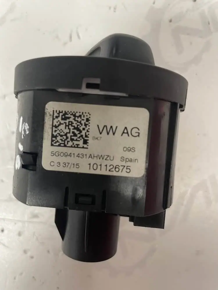 Interruttore Luci Volkswagen Polo 1.0 Benzina (70kw) – 5G0941431AHWZU