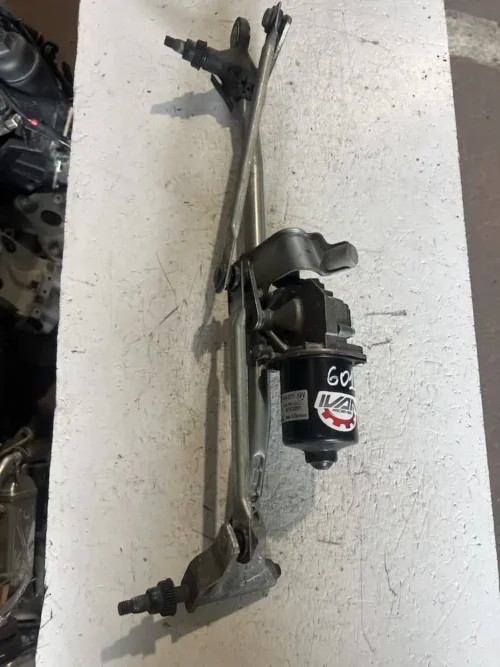 692570601-1 Motorino Tergicristallo Anteriore Bmw Serie 1 (E87) 120d (04-13) – 692570601