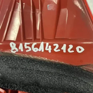 8156142120-2 Stop/Fanale Posteriore SX Toyota Rav4 2.2 D-4D (10-13) - 8156142120