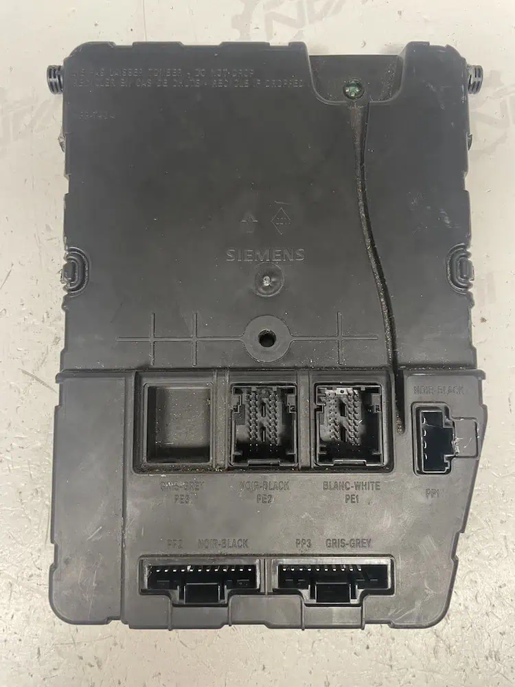 Centralina Body Computer Renault Scenic 1.9 dCi (05-08) – 8200724363