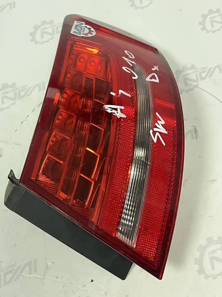 Stop/Fanale Posteriore DX Audi A4 2.0 TDI (07-11) – 8K9945096B