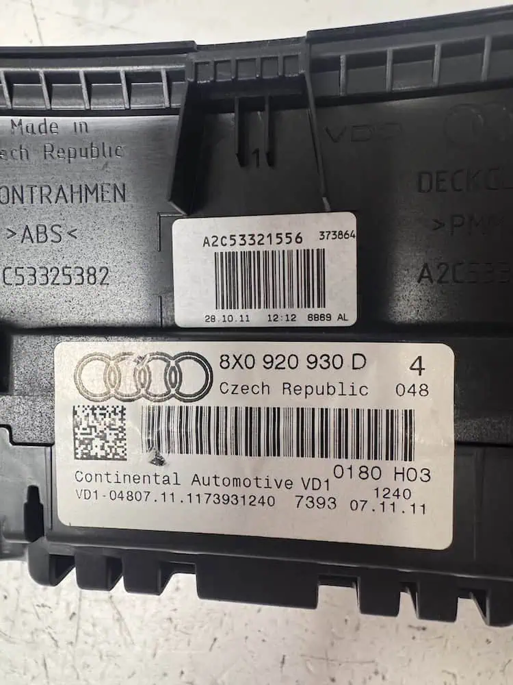 Quadro Strumenti Audi A1 2.0 TDI (105kw) – 8X0920930D