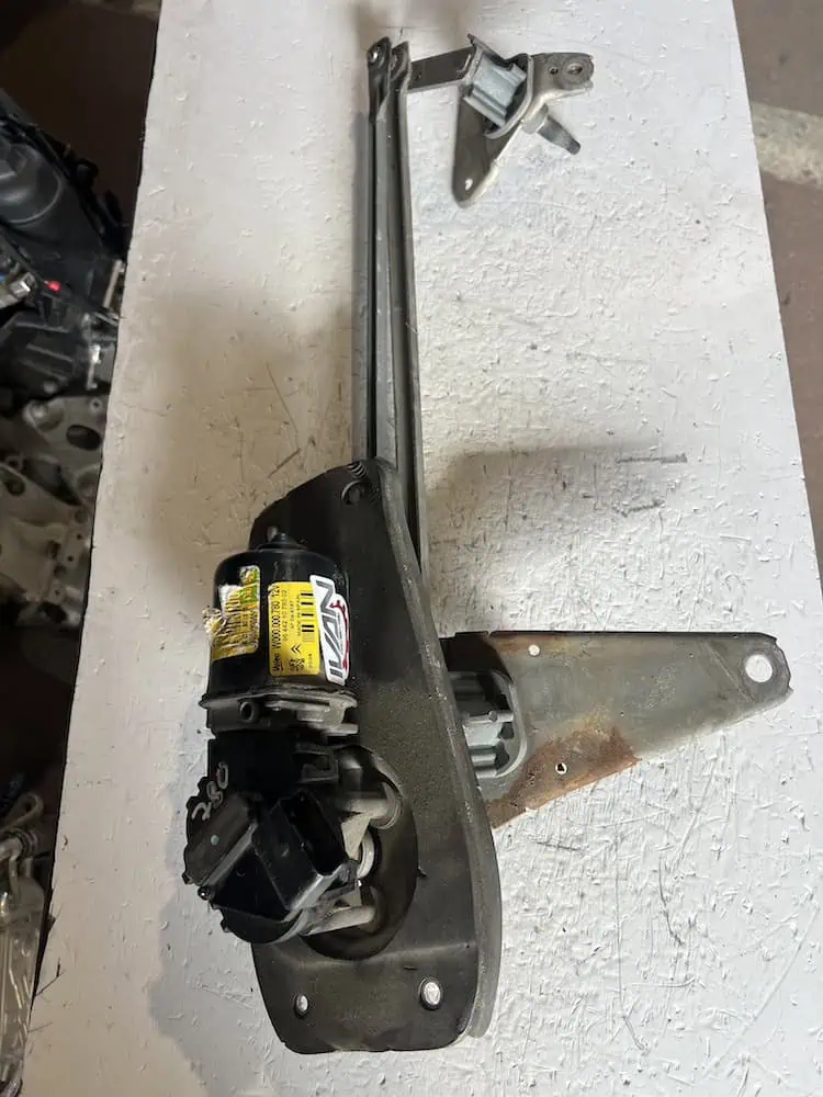 Motorino Tergicristallo Anteriore Peugeot Partner 1.6 HDi (05-08) – 964421078002