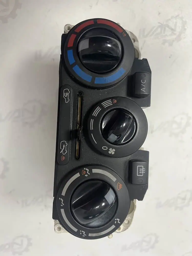 Comando Clima Nissan Micra 1.2 16V (03-10) – N104792L